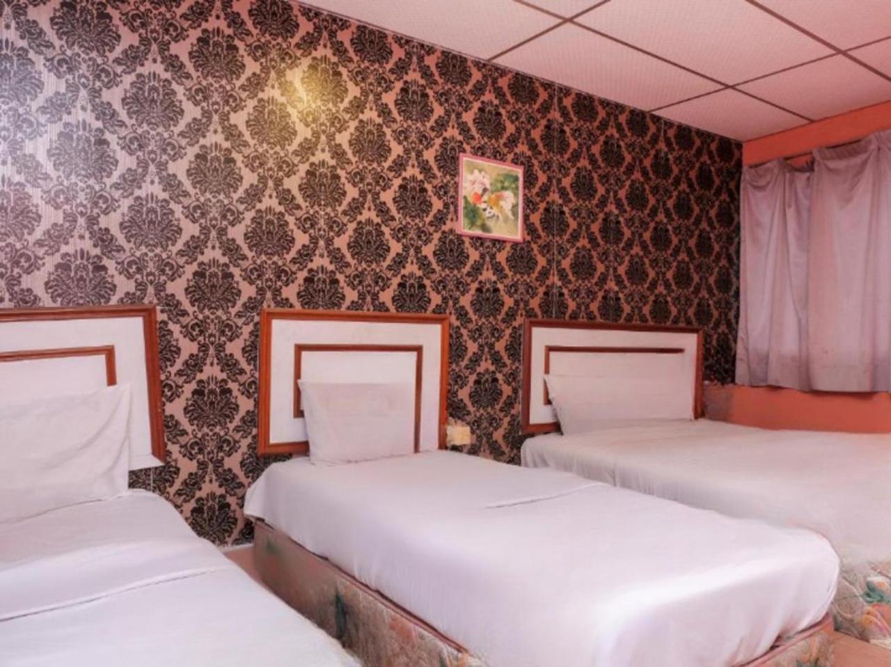 Hotel Tiara Chukai المظهر الخارجي الصورة